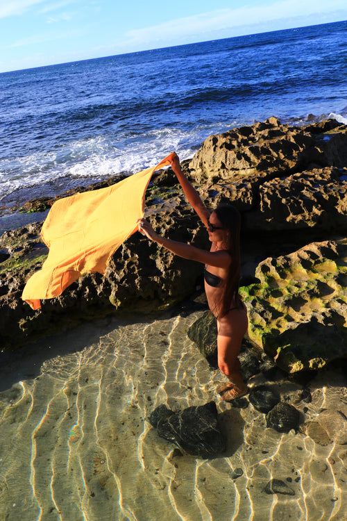 Sunrise yellow beach sarong — Spa Mama Maui pareo